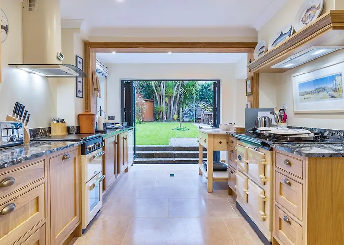 High Quality Detached House With Parking St. Ives