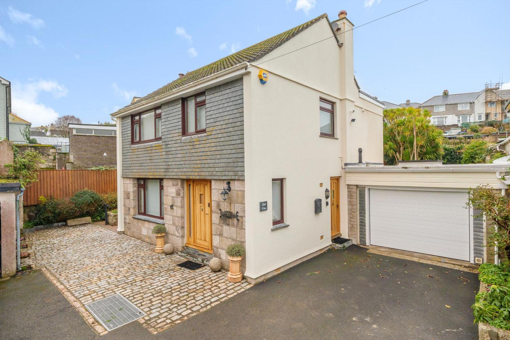 High Quality Detached House With Parking * St Ives